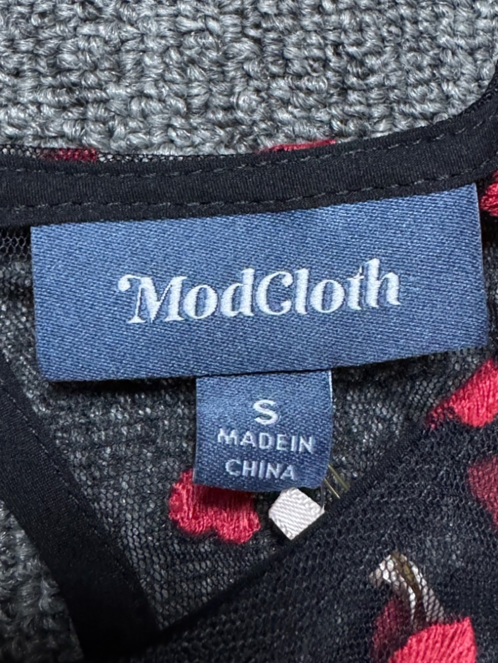 Modcloth Black Dress‎ with Red Heart Pattern Size Small - Picture 12 of 15